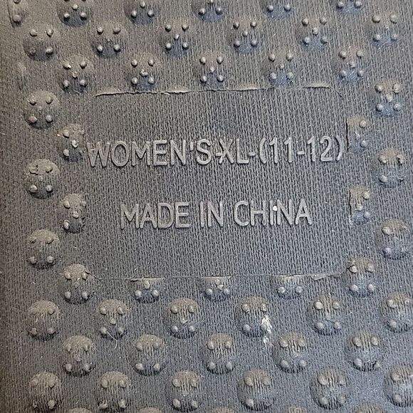 Green Bay Packers Pillow, Socks, And Slippers - Picture 5 of 9